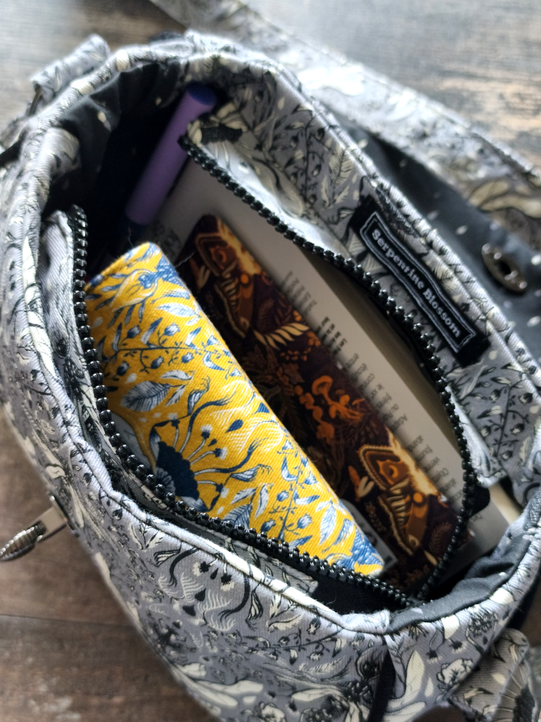 Sac bandoulière abeille en toile Flowerbugs - Averse