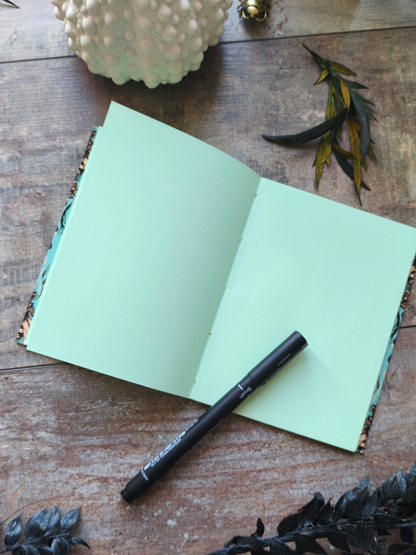 Carnet souple A6 ✦ Moonmoths
